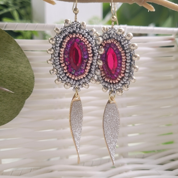 skywrld Jewelry - ✨️2/$25| Flower Dangle Bohemian Beaded Elegant Earrings | Handmade Jewelry